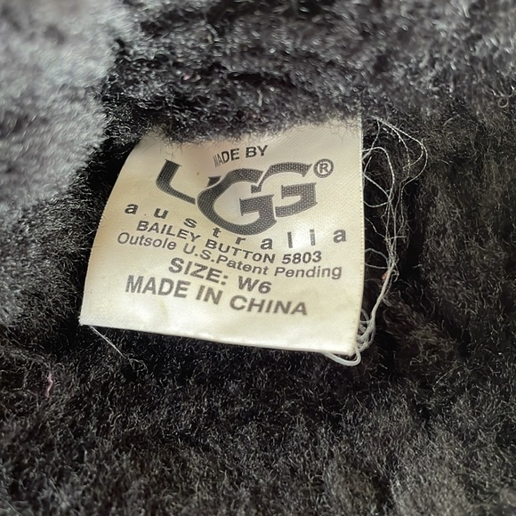 UGG bailey button boots - Picture 10 of 10